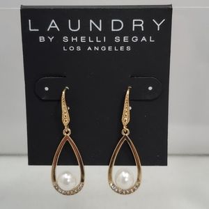 Laundry gold pearl dangle earrings fish hook